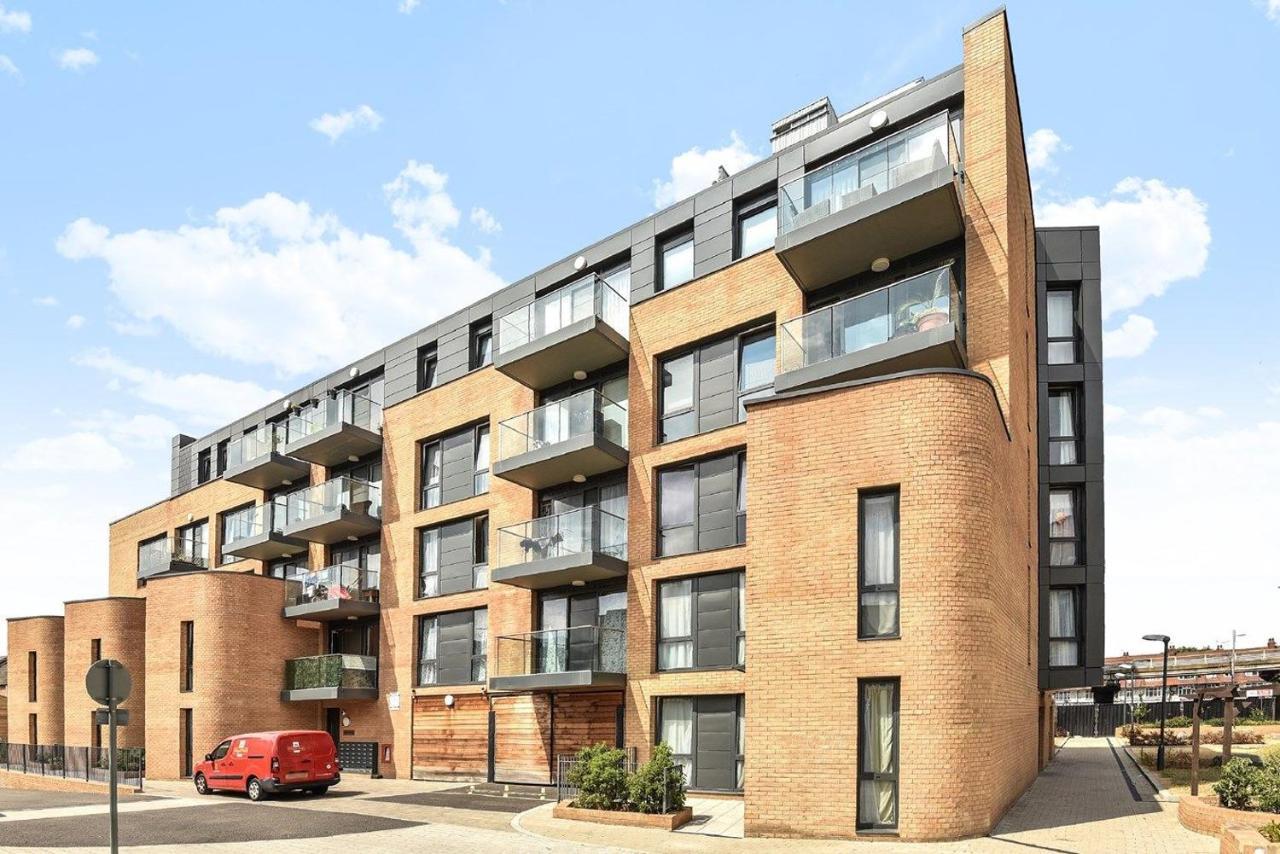 شقة Kew Bridge Penthouse لندن المظهر الخارجي الصورة